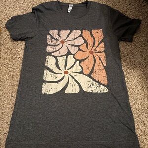 Graphic Floral T-Shirt in Gray